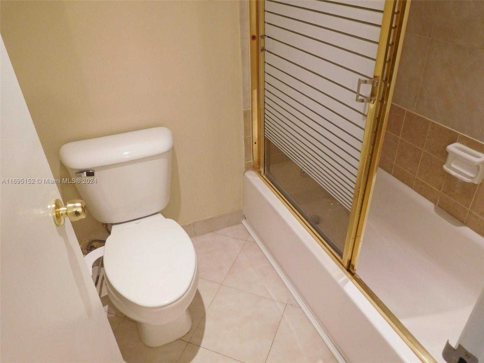 Small Image of 3800 SOUTH OCEAN DR #305, Hollywood Number 8