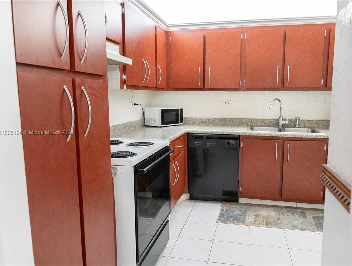 Small Image of 6039 COLLINS AVE #412, Miami Beach Number 19