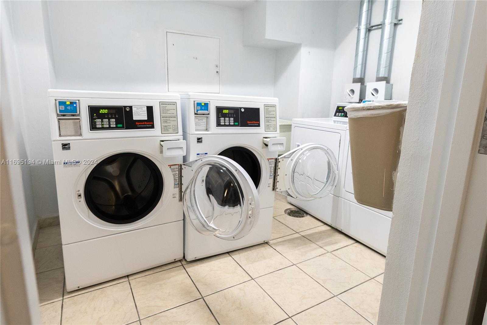 Small Image of 6039 COLLINS AVE #412, Miami Beach Number 23