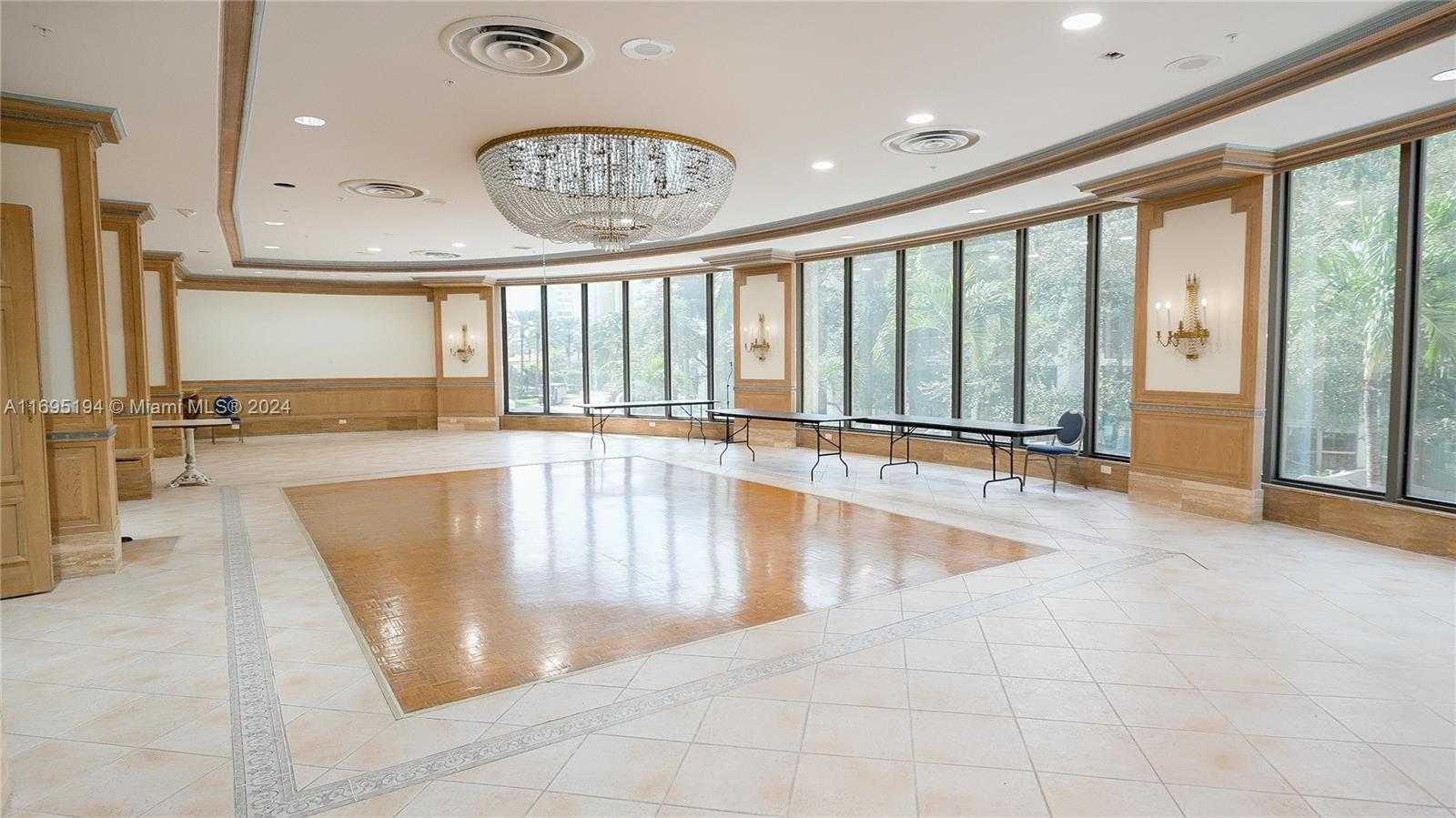 Small Image of 6039 COLLINS AVE #412, Miami Beach Number 8