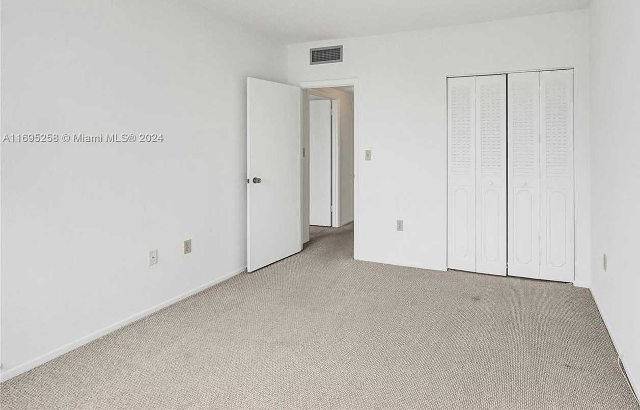 Small Image of 1965 SOUTH OCEAN DR #7K, Hallandale Beach Number 28