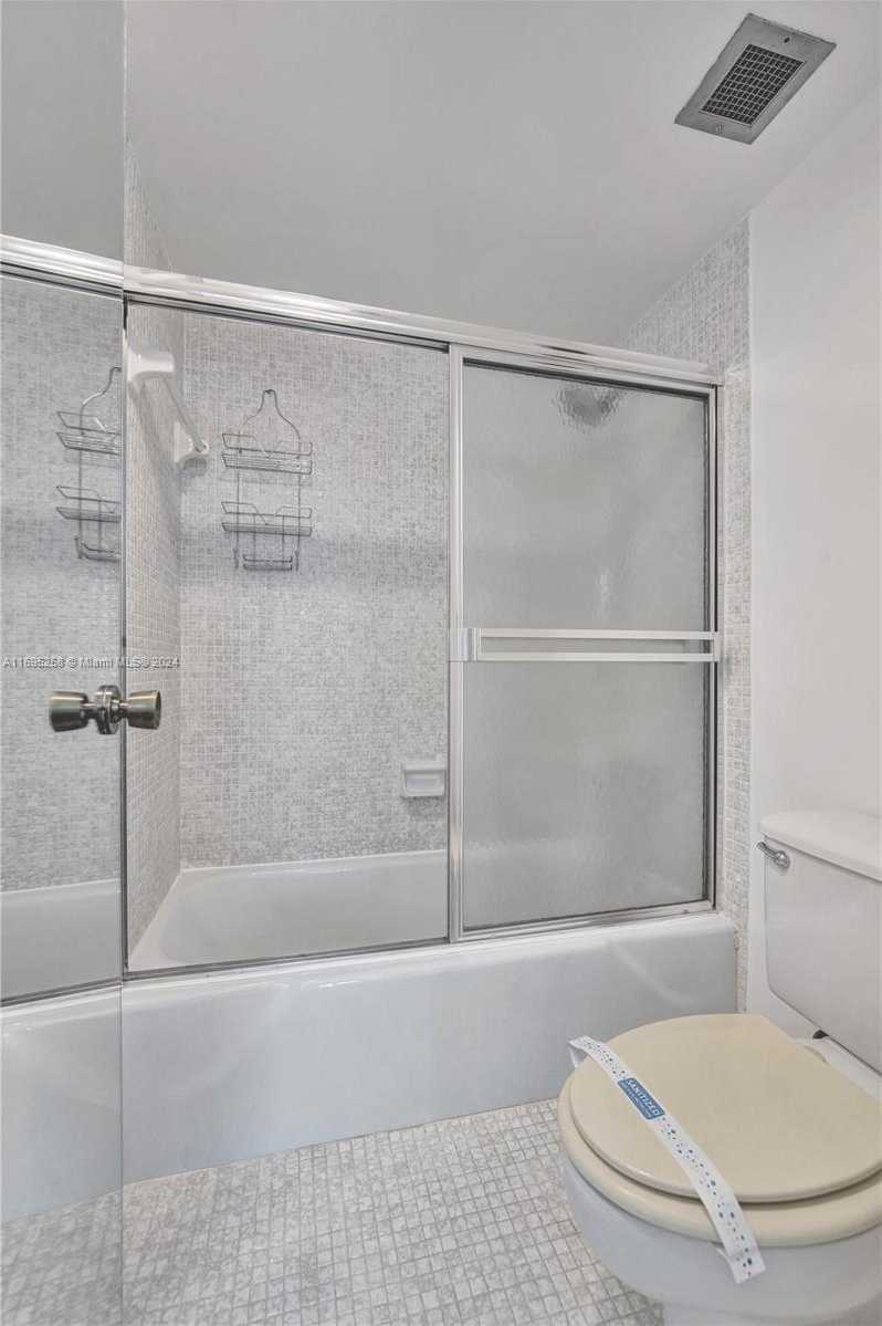 Small Image of 1965 SOUTH OCEAN DR #7K, Hallandale Beach Number 40