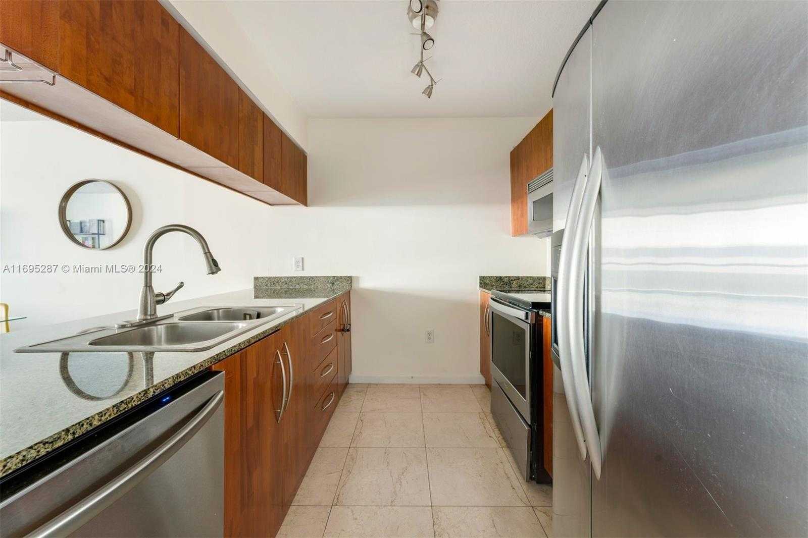 Small Image of 1200 BRICKELL BAY DR #2707, Miami Number 11