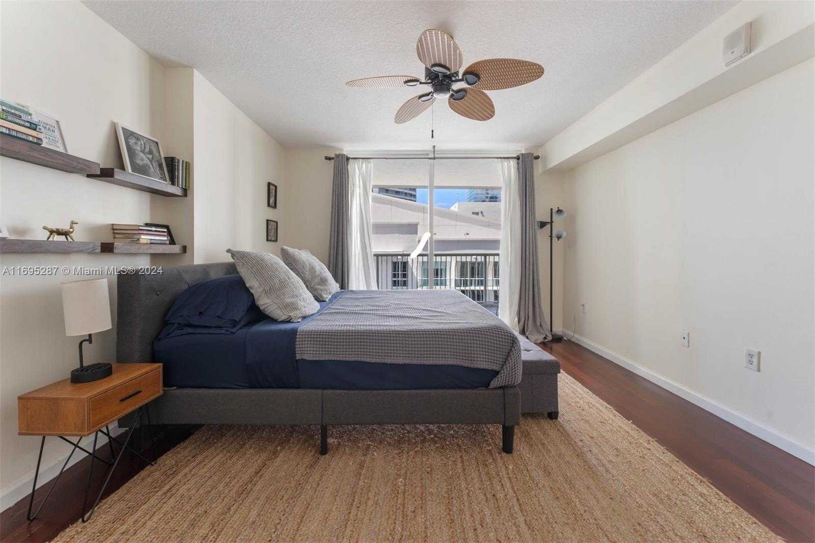 Small Image of 1200 BRICKELL BAY DR #2707, Miami Number 14