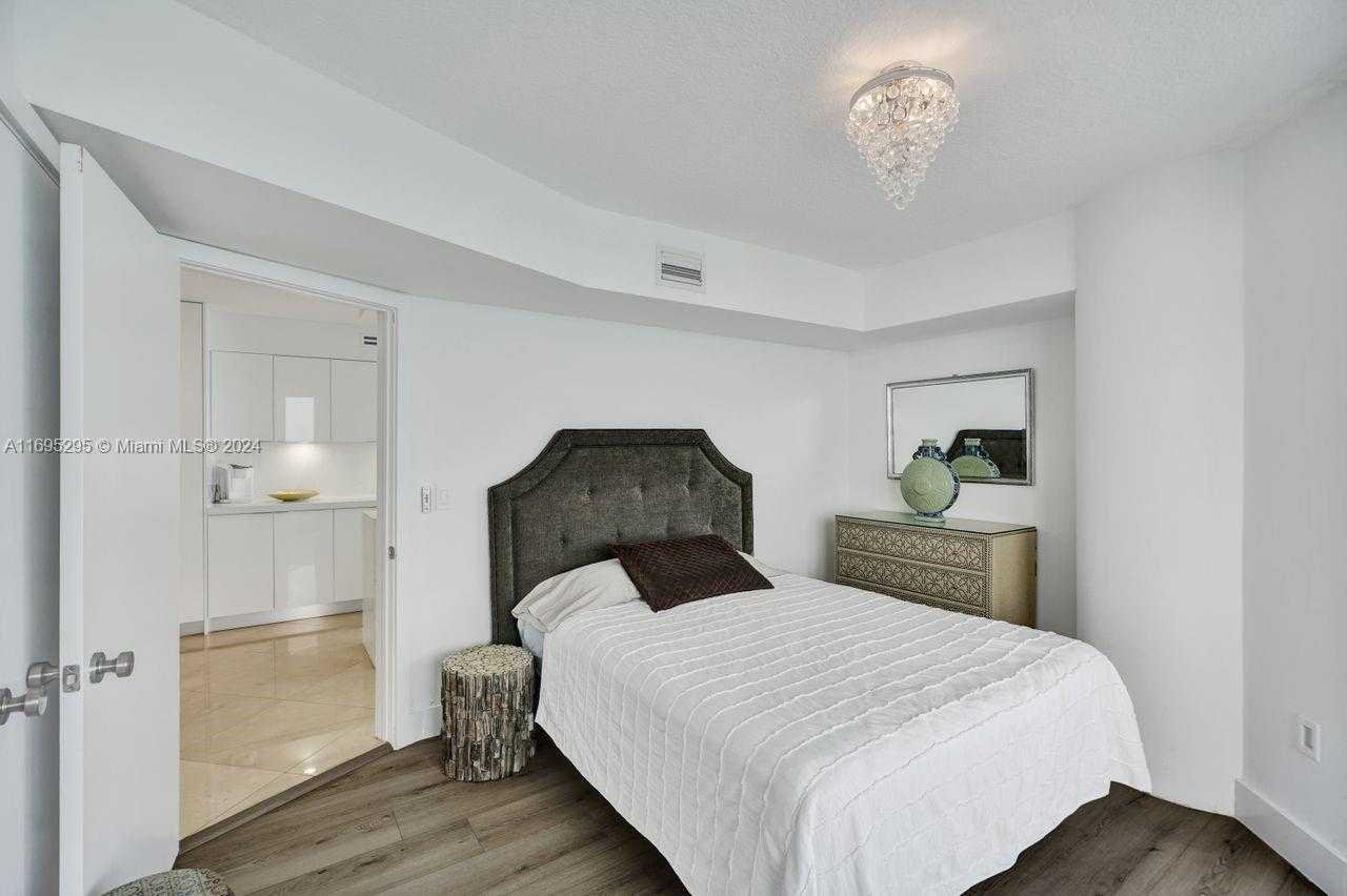Small Image of 6301 COLLINS AVE #3101, Miami Beach Number 28
