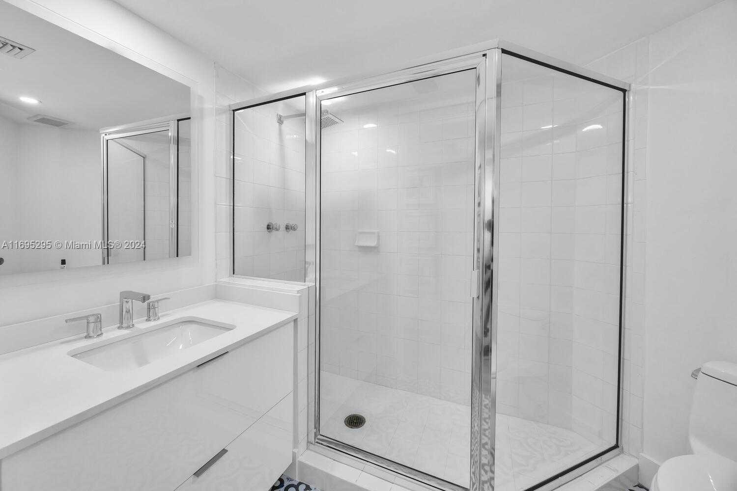 Small Image of 6301 COLLINS AVE #3101, Miami Beach Number 32