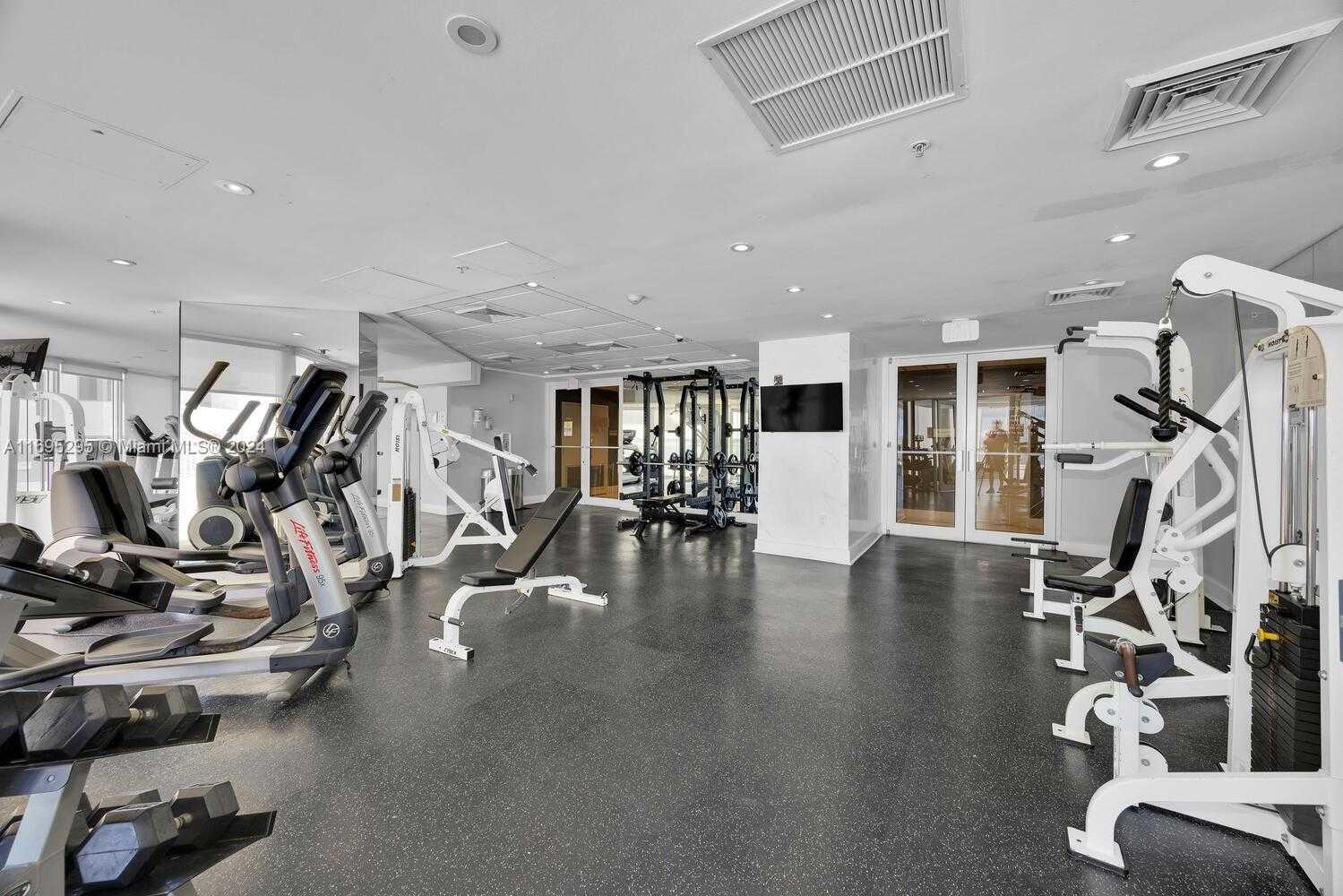 Small Image of 6301 COLLINS AVE #3101, Miami Beach Number 36