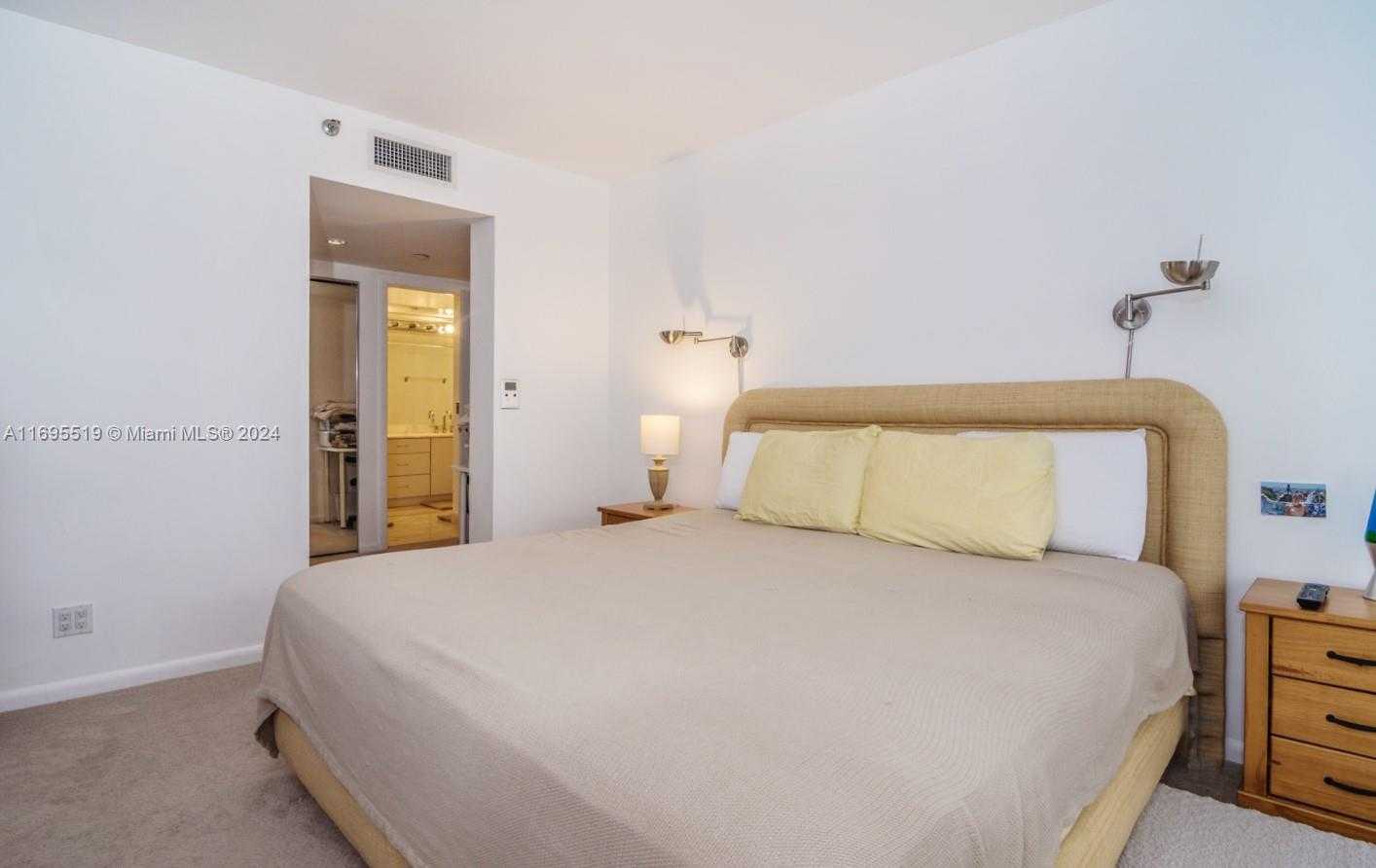 Small Image of 1000 ISLAND BLVD #802, Aventura Number 11