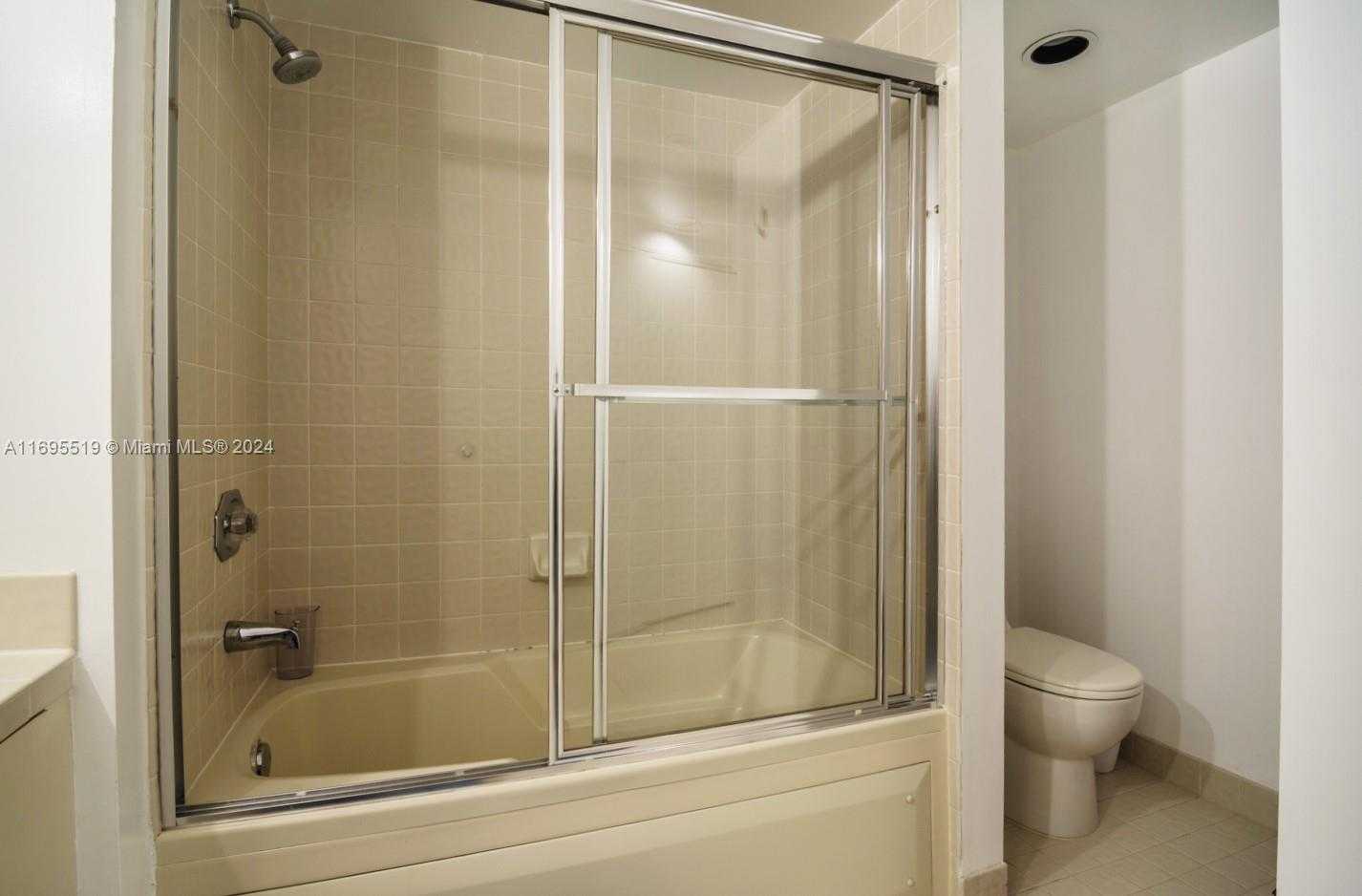 Small Image of 1000 ISLAND BLVD #802, Aventura Number 16
