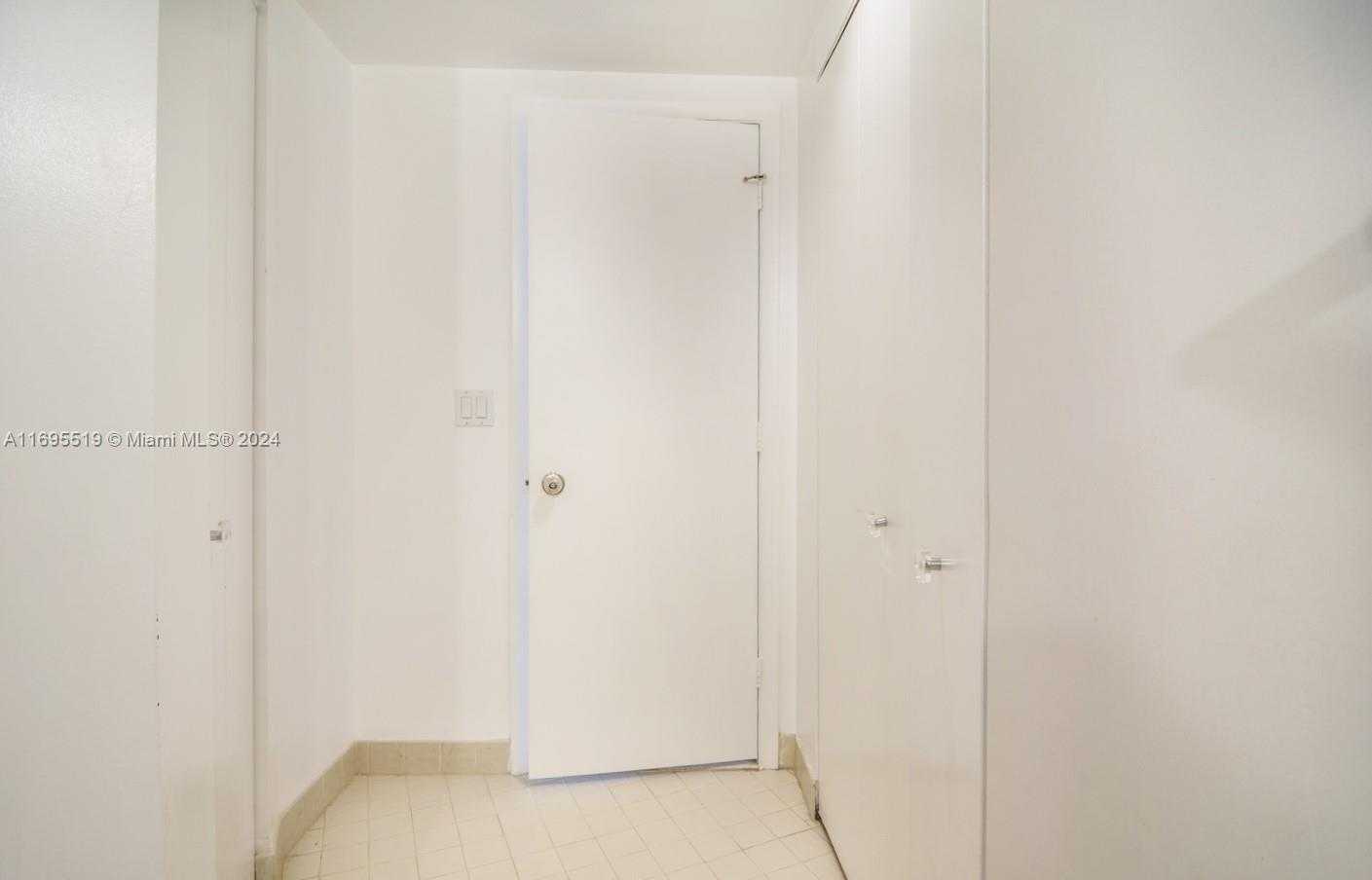 Small Image of 1000 ISLAND BLVD #802, Aventura Number 17