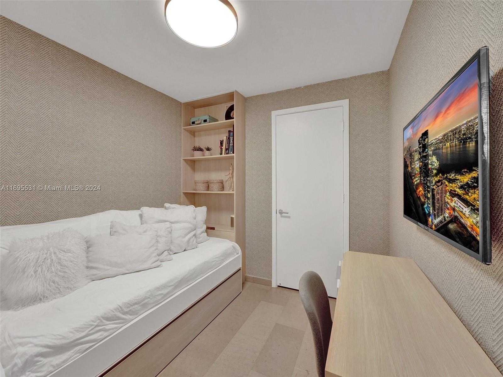 Small Image of 68 SOUTH EAST 6TH ST #2103, Miami Number 12