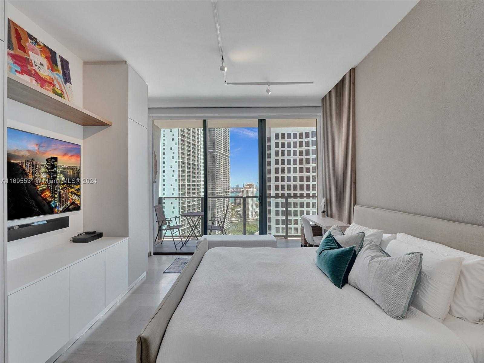 Small Image of 68 SOUTH EAST 6TH ST #2103, Miami Number 16