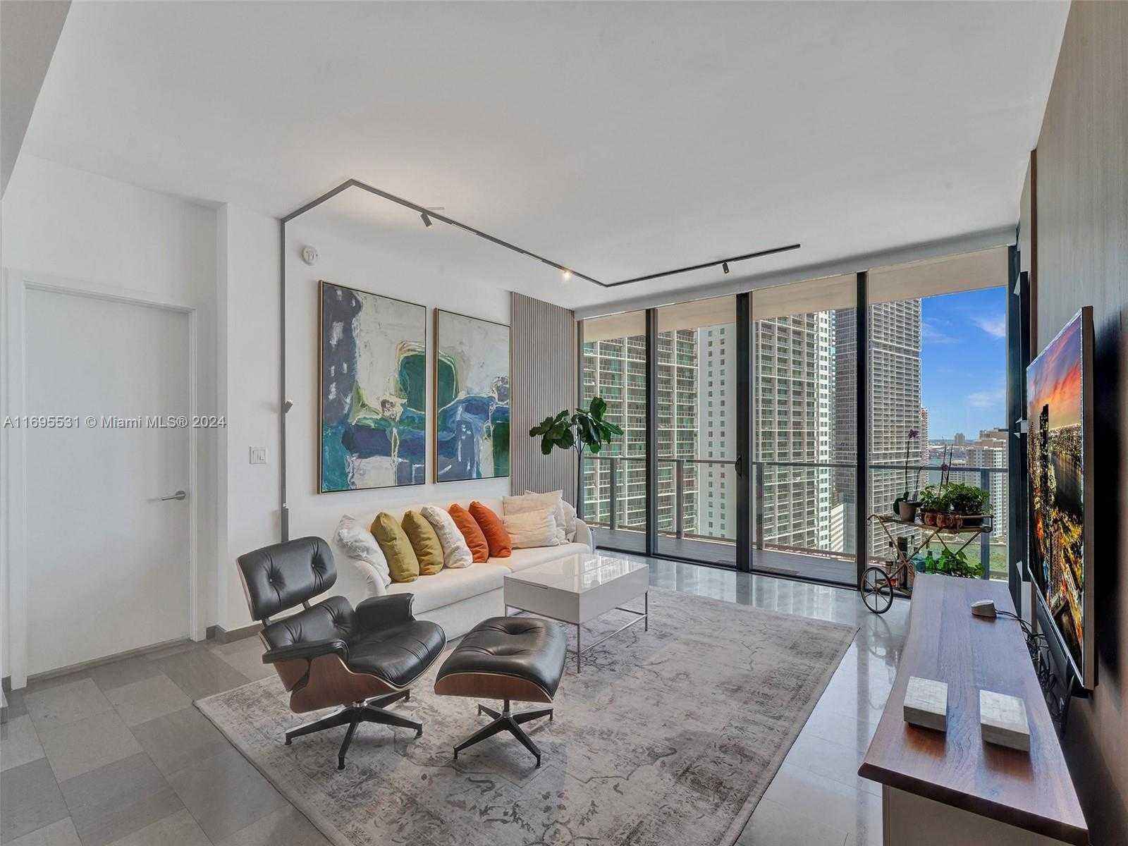 Small Image of 68 SOUTH EAST 6TH ST #2103, Miami Number 2