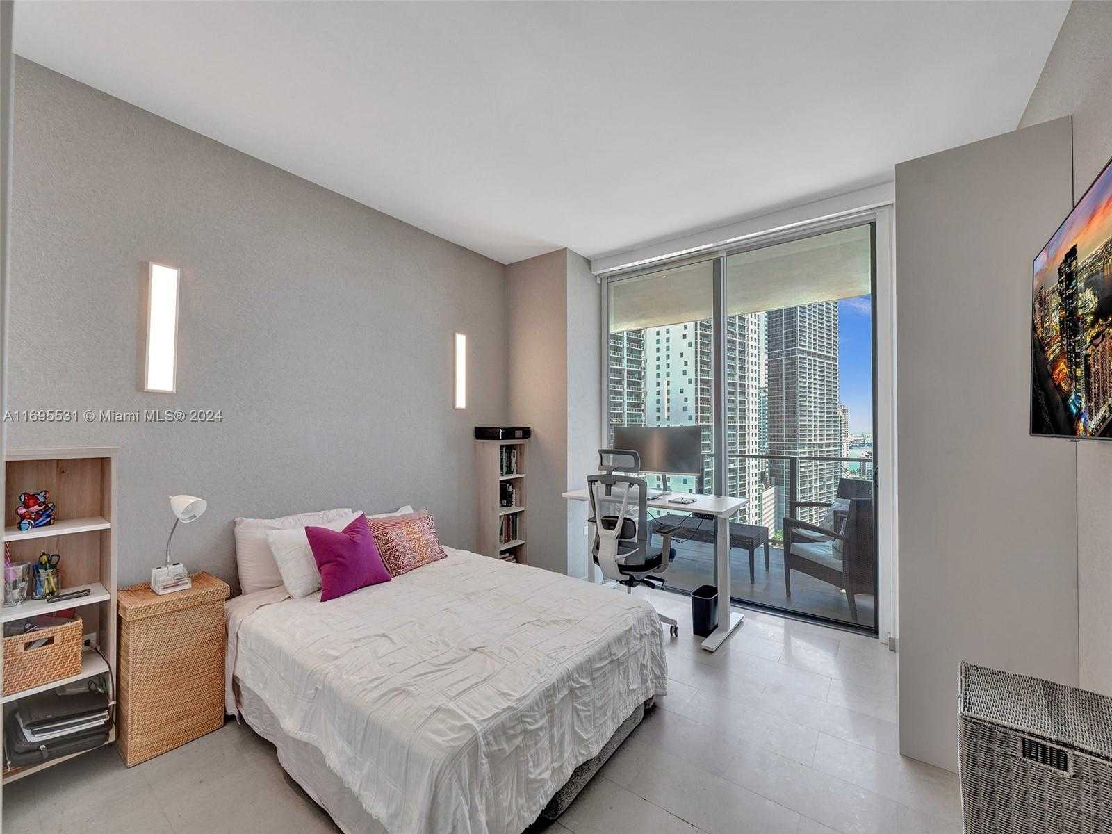 Small Image of 68 SOUTH EAST 6TH ST #2103, Miami Number 21