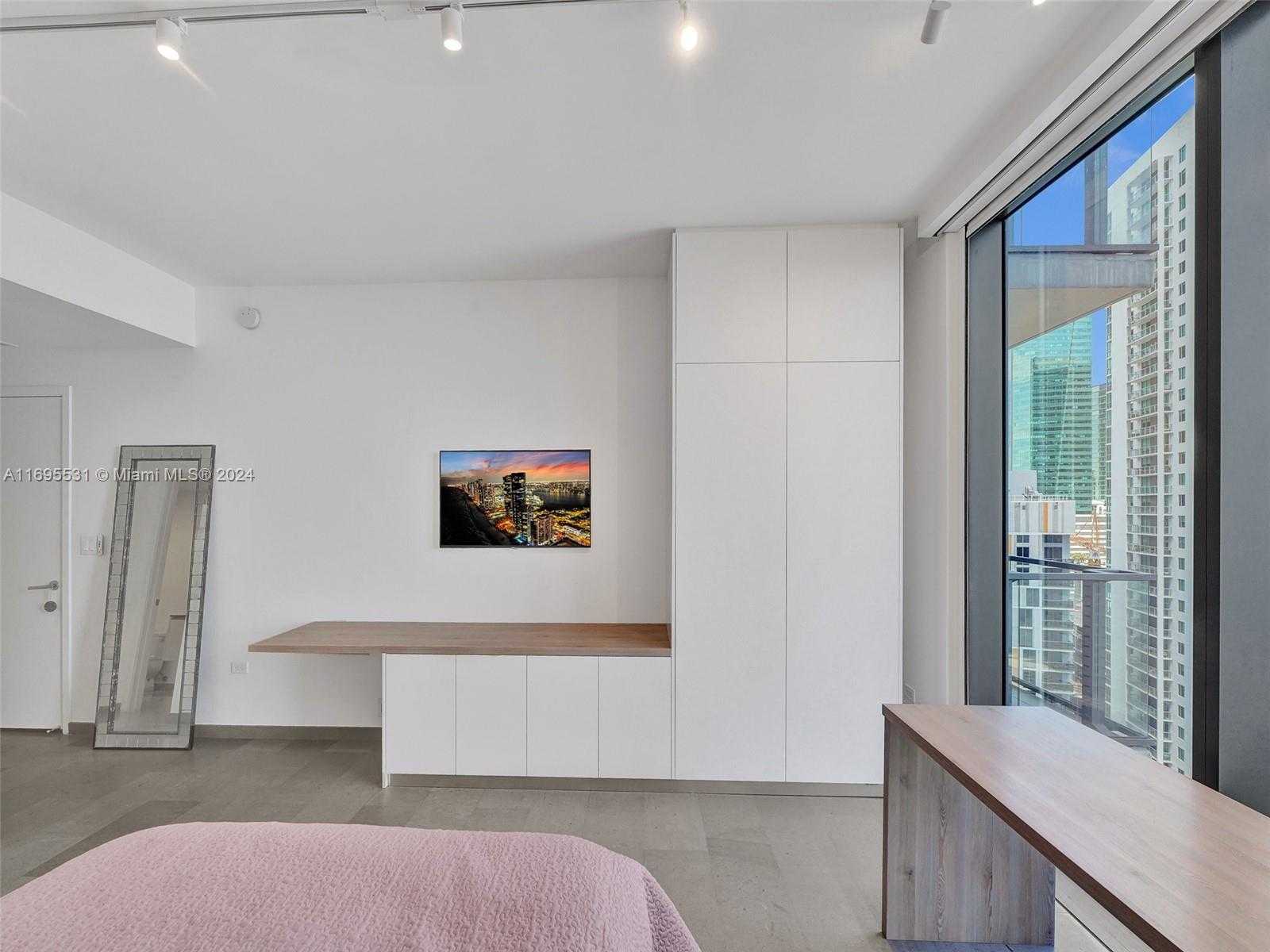 Small Image of 68 SOUTH EAST 6TH ST #2103, Miami Number 27