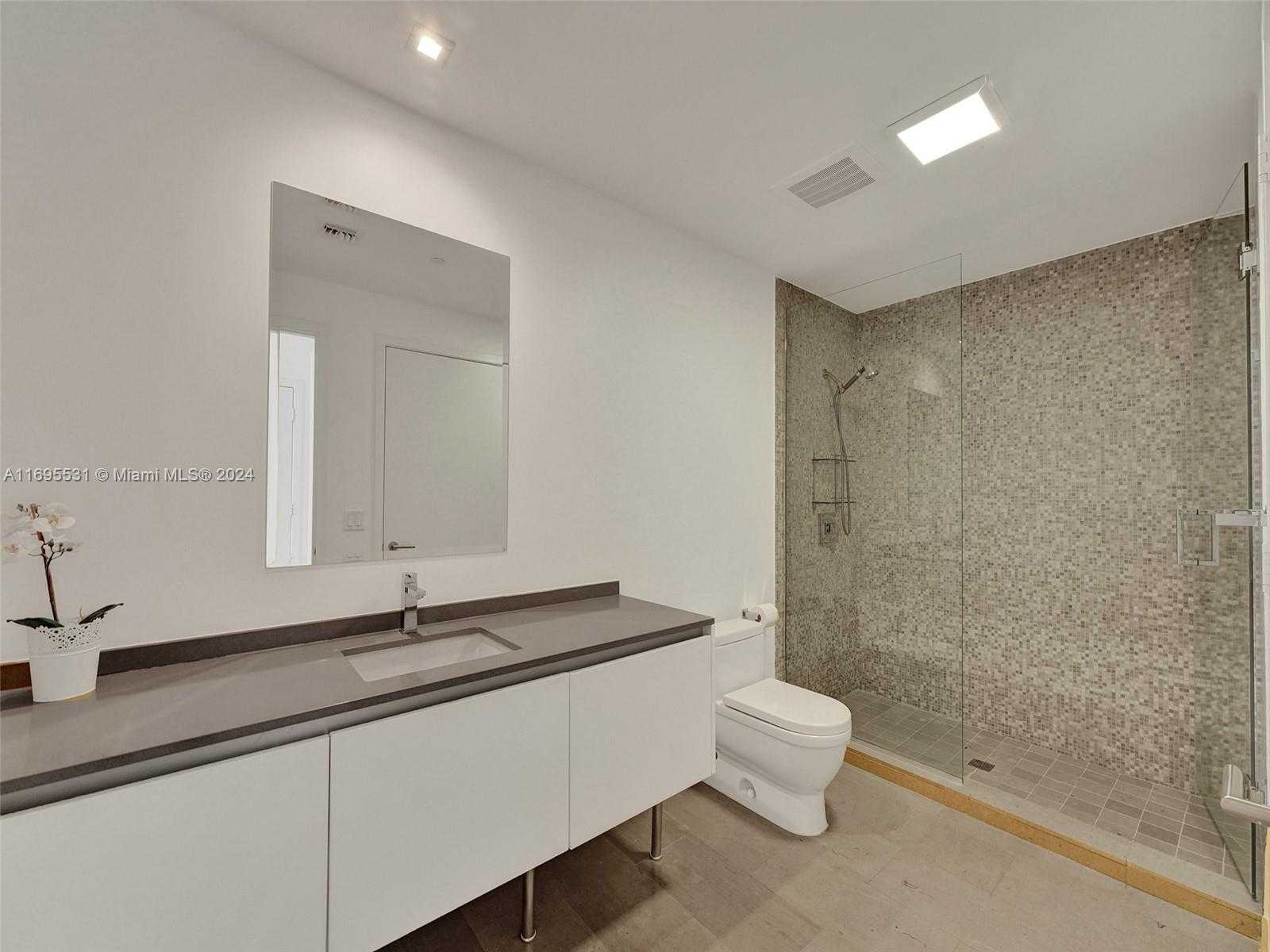 Small Image of 68 SOUTH EAST 6TH ST #2103, Miami Number 28