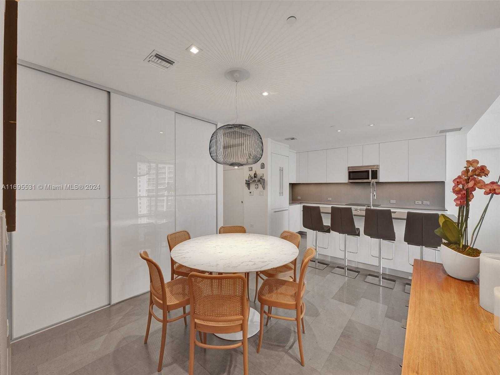 Small Image of 68 SOUTH EAST 6TH ST #2103, Miami Number 7