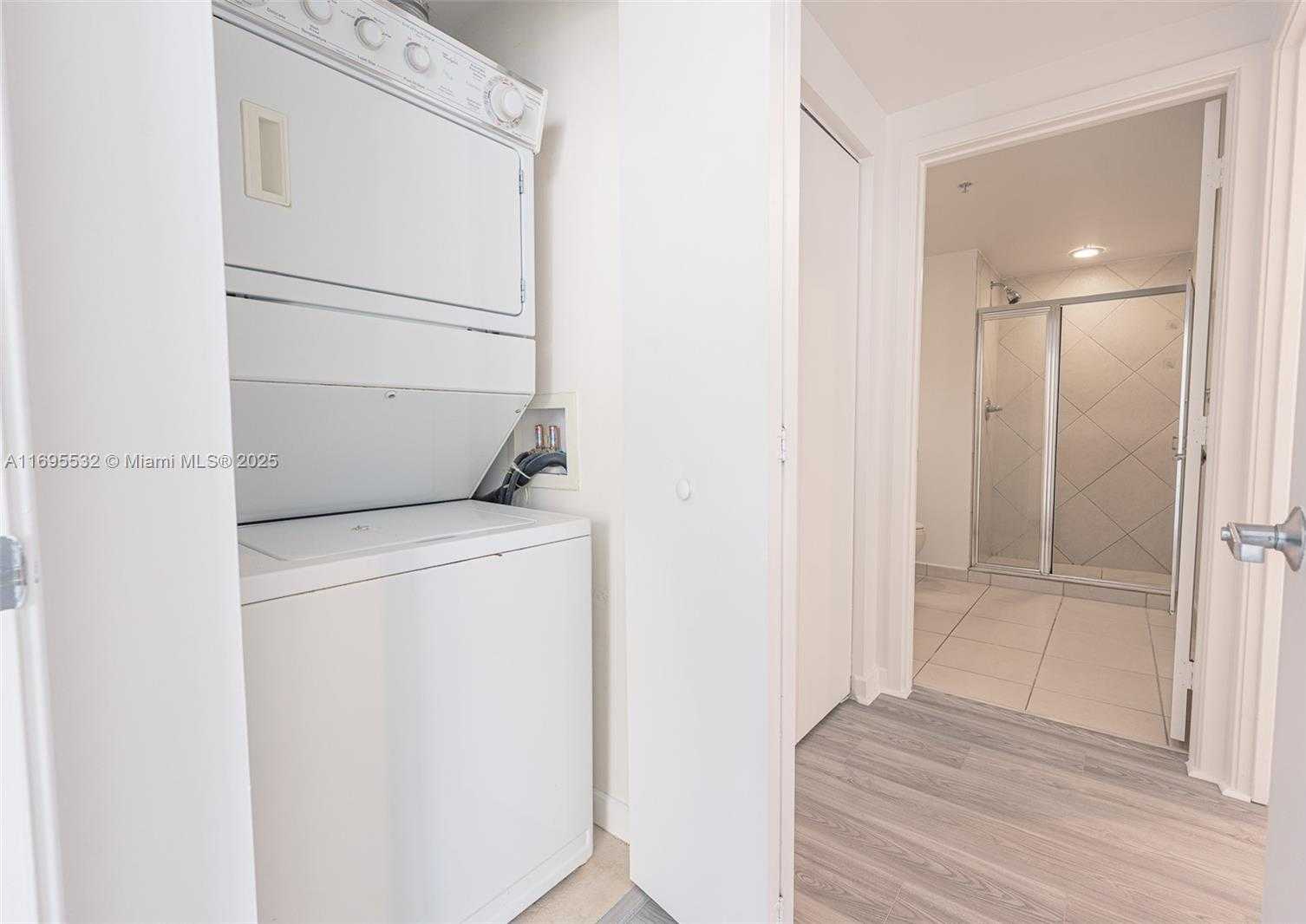 Small Image of 335 SOUTH BISCAYNE BLVD #1108, Miami Number 13