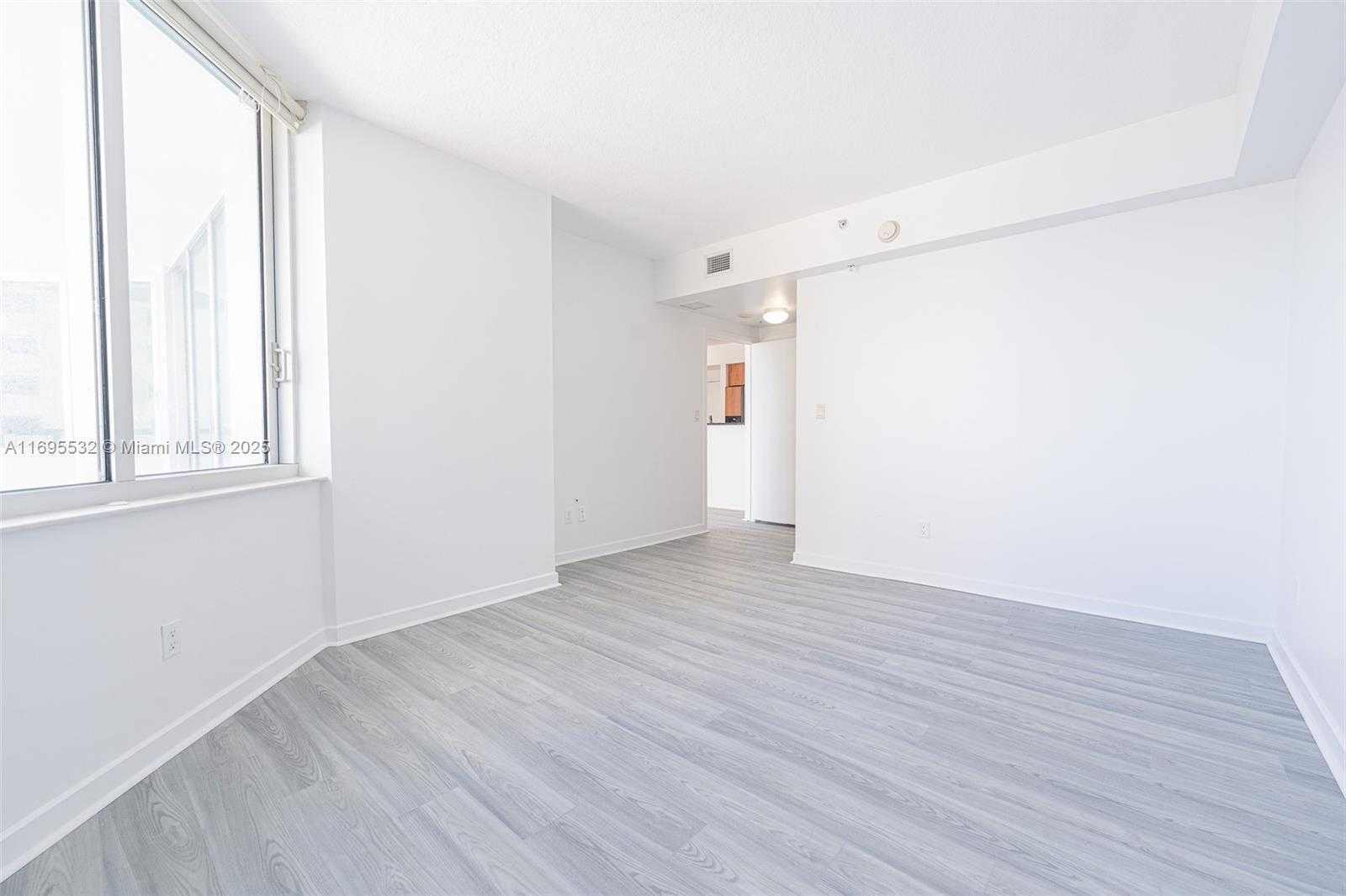 Small Image of 335 SOUTH BISCAYNE BLVD #1108, Miami Number 16
