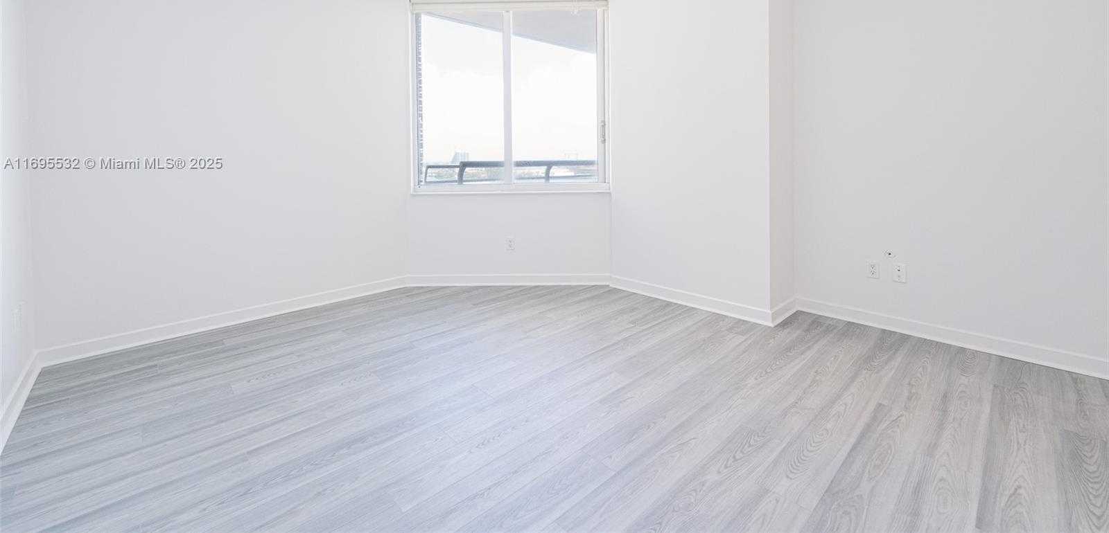 Small Image of 335 SOUTH BISCAYNE BLVD #1108, Miami Number 17