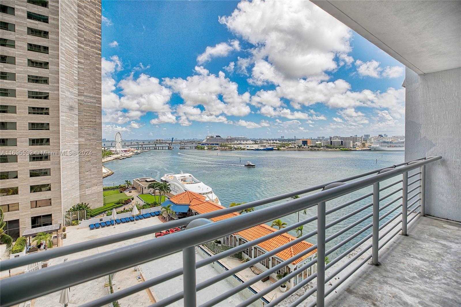 Small Image of 335 SOUTH BISCAYNE BLVD #1108, Miami Number 21