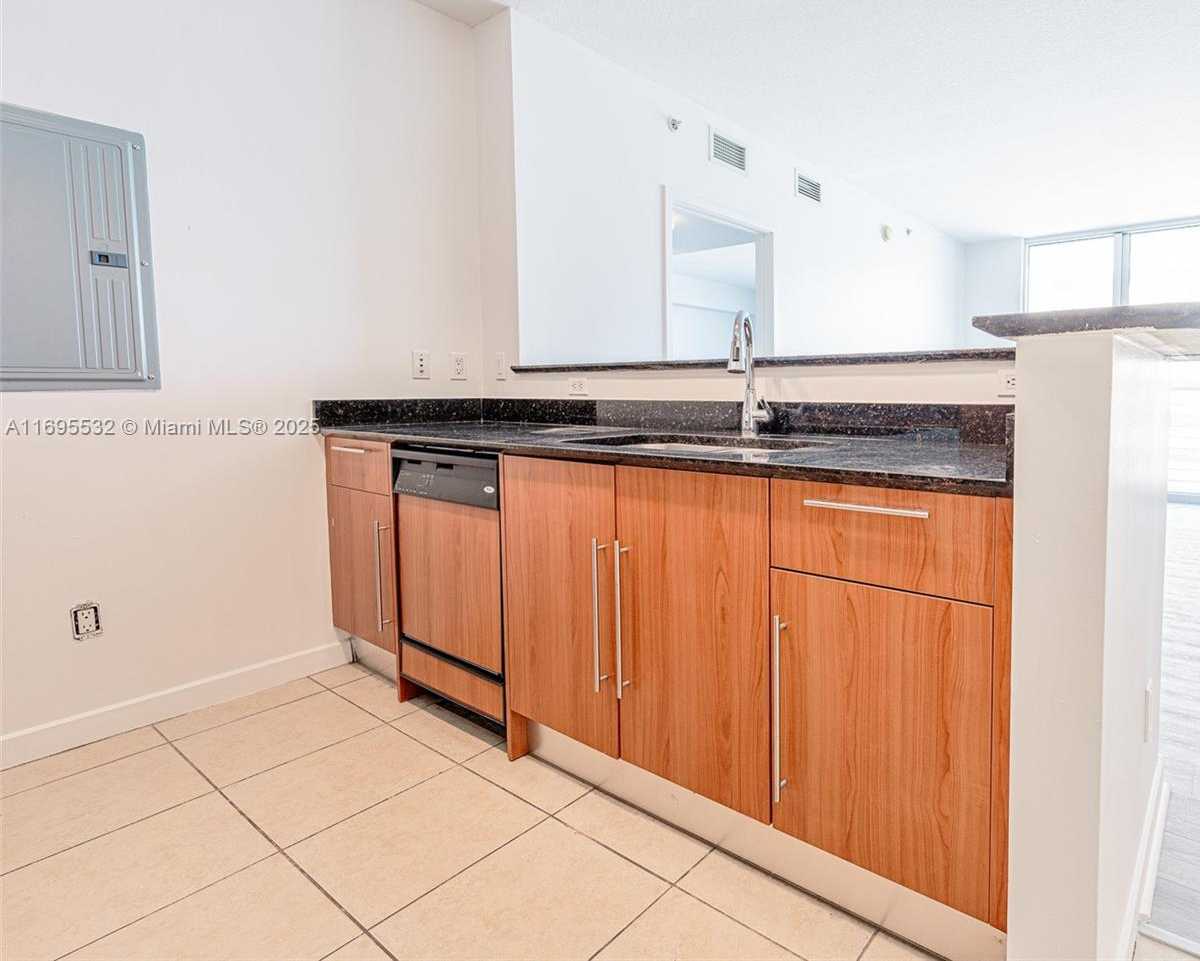 Small Image of 335 SOUTH BISCAYNE BLVD #1108, Miami Number 7