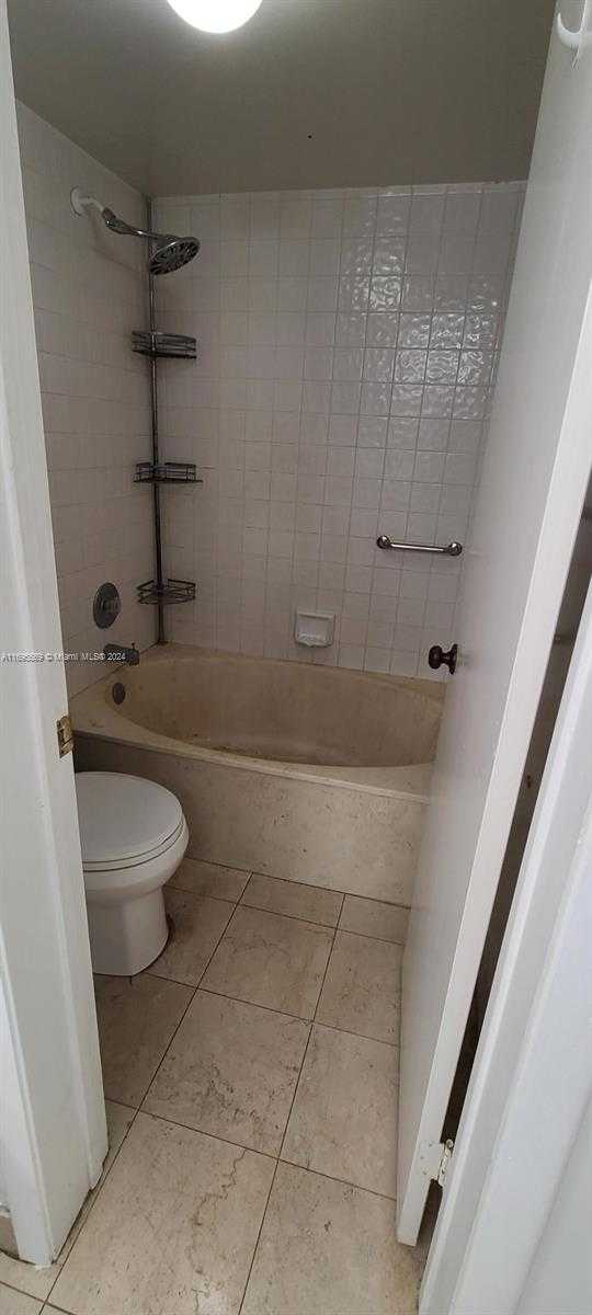 Small Image of 3564 MAGELLAN CIR #211-1, Aventura Number 21