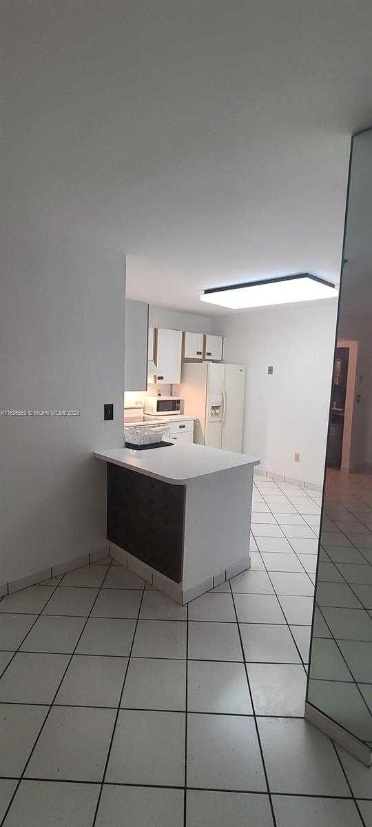 Small Image of 3564 MAGELLAN CIR #211-1, Aventura Number 6