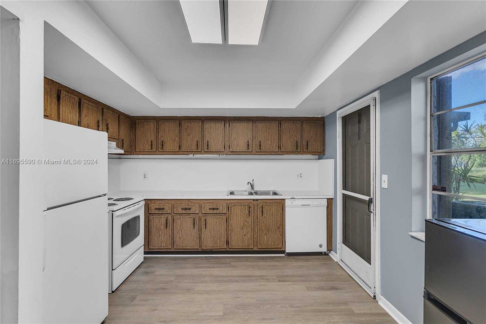 Small Image of 7243 WEST SUNRISE BLVD #7243K, Plantation Number 10