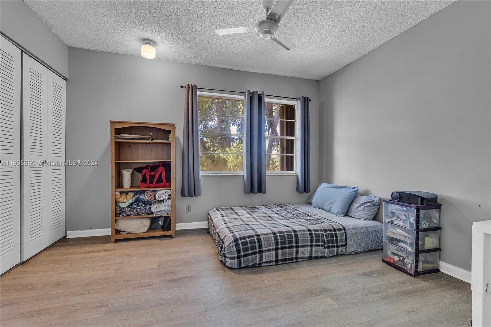 Small Image of 7243 WEST SUNRISE BLVD #7243K, Plantation Number 19