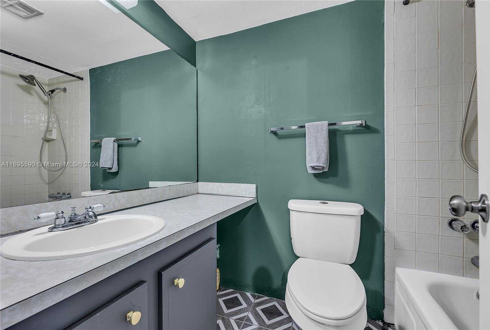 Small Image of 7243 WEST SUNRISE BLVD #7243K, Plantation Number 22