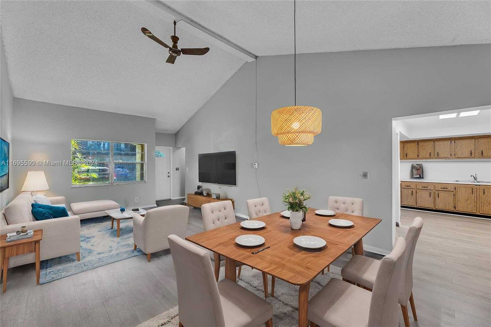 Small Image of 7243 WEST SUNRISE BLVD #7243K, Plantation Number 3