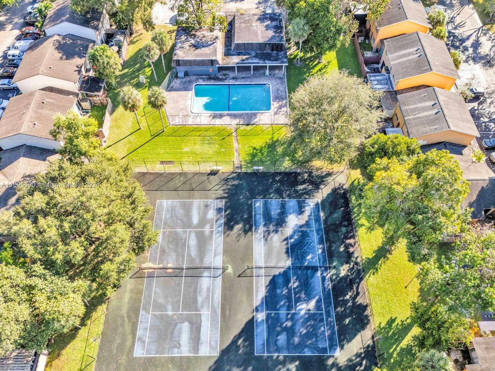 Small Image of 7243 WEST SUNRISE BLVD #7243K, Plantation Number 32