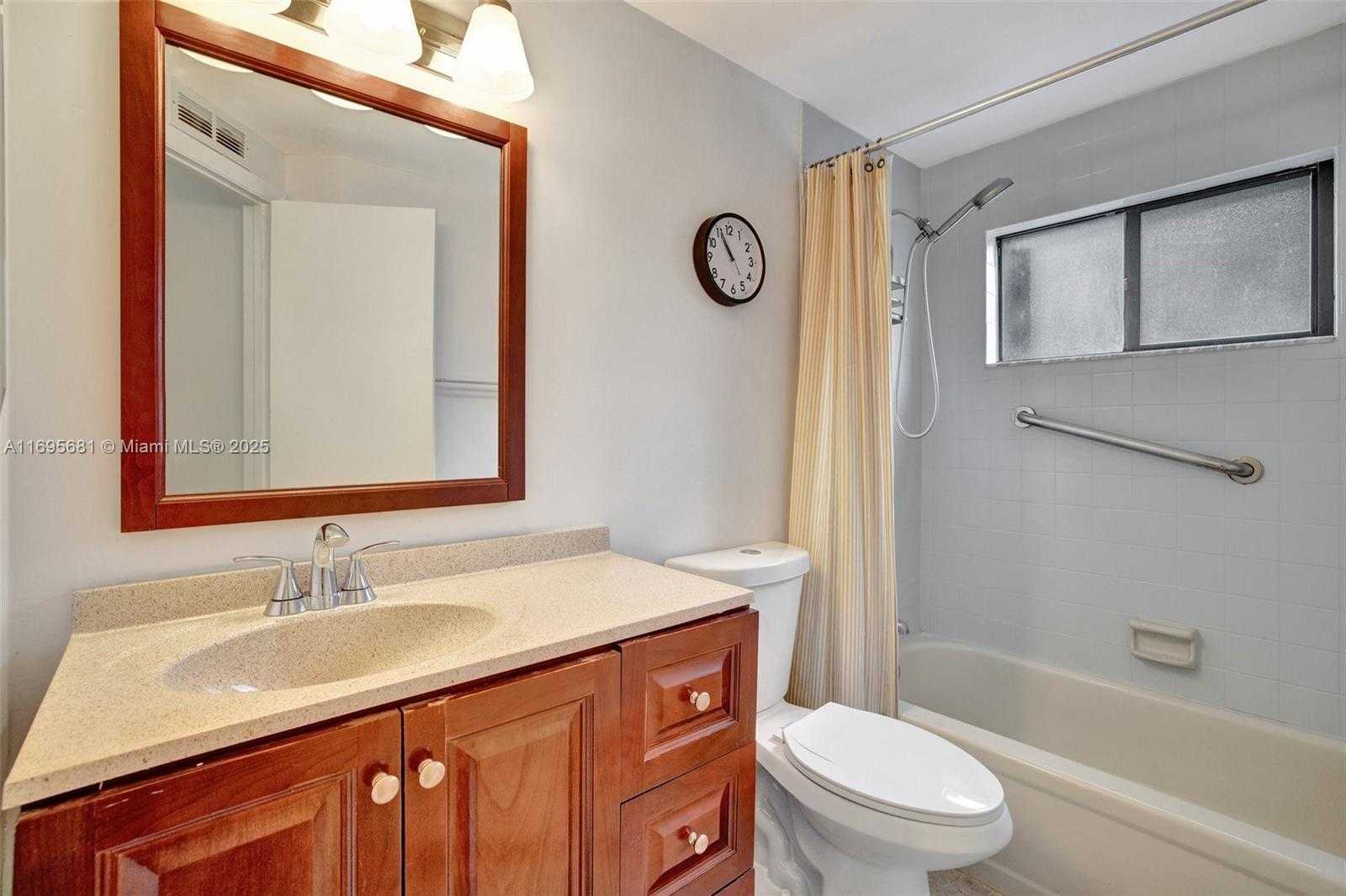 Small Image of 93 NORTH EAST 17TH CT #93, Fort Lauderdale Number 42