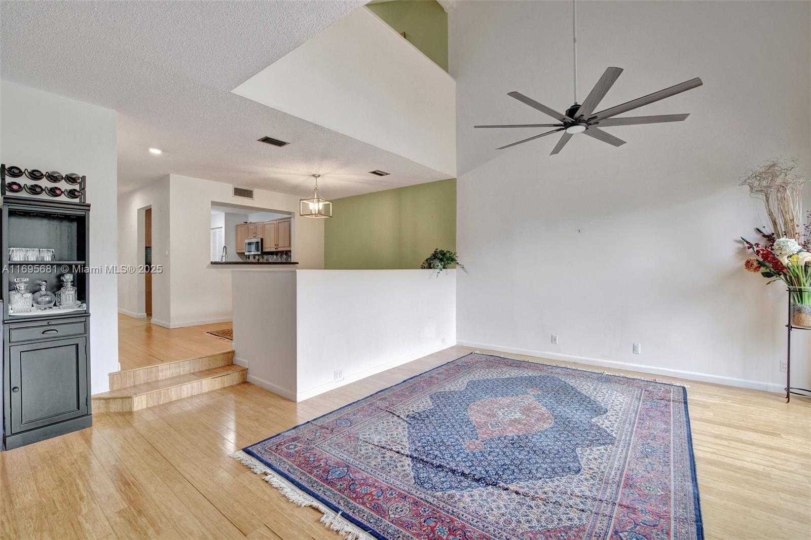 Small Image of 93 NORTH EAST 17TH CT #93, Fort Lauderdale Number 9