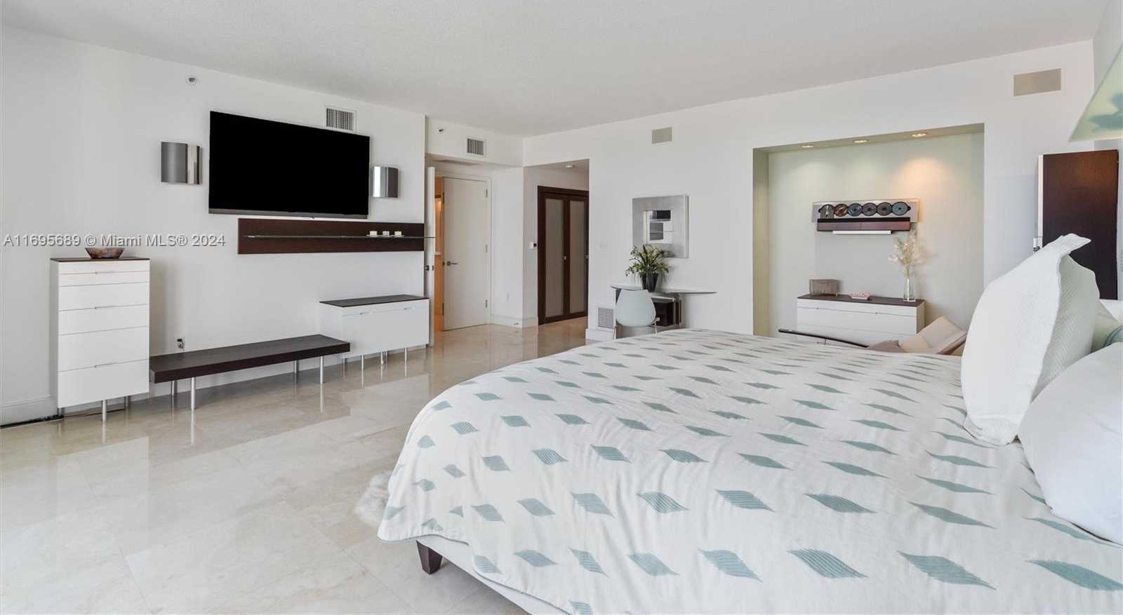 Small Image of 3055 HARBOR DR #1202, Fort Lauderdale Number 29