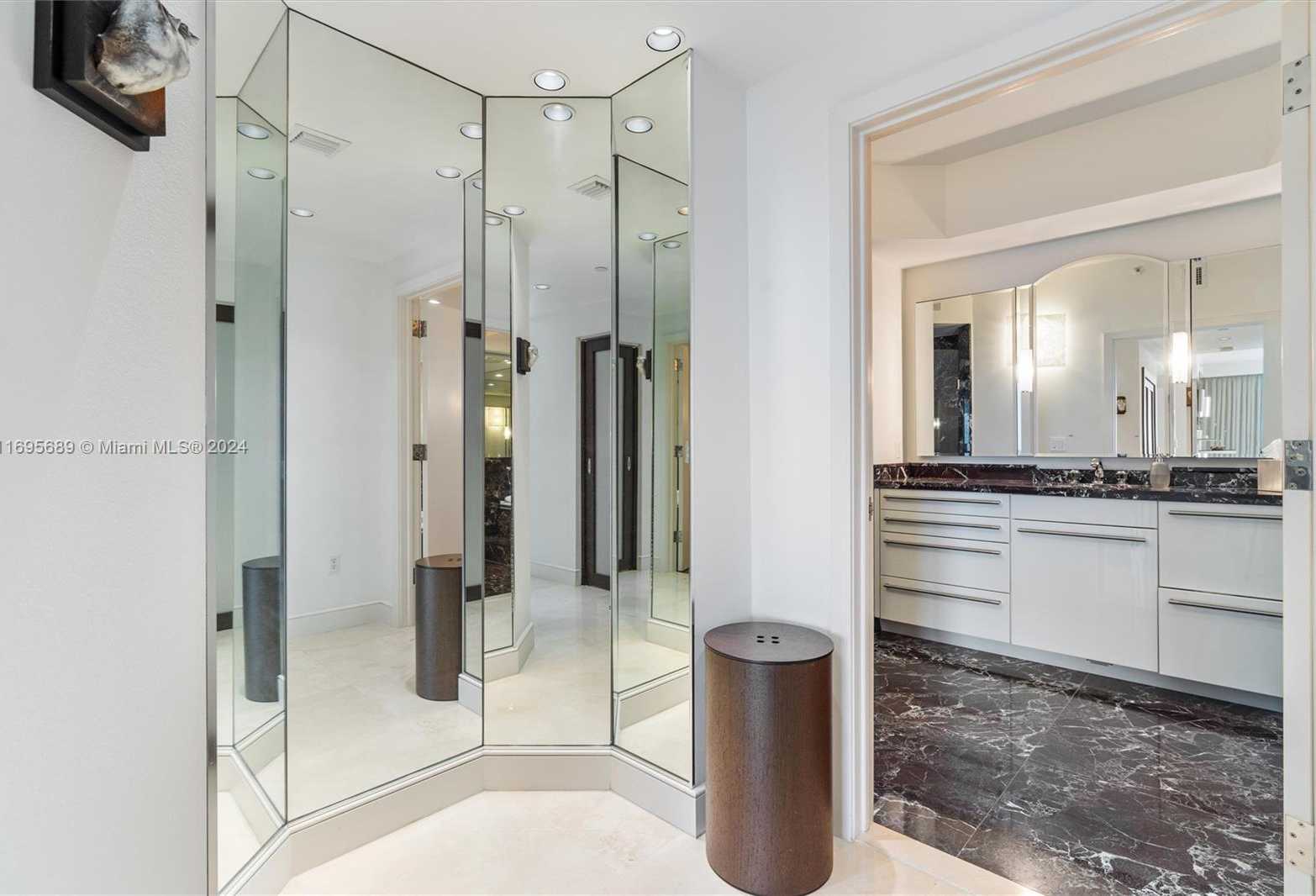 Small Image of 3055 HARBOR DR #1202, Fort Lauderdale Number 33