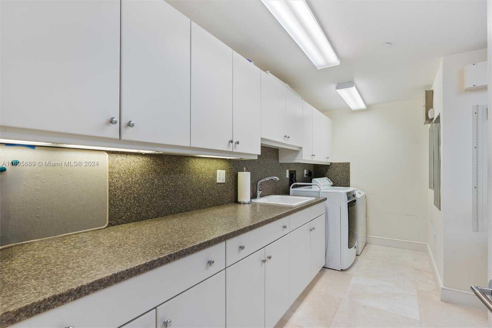 Small Image of 3055 HARBOR DR #1202, Fort Lauderdale Number 44