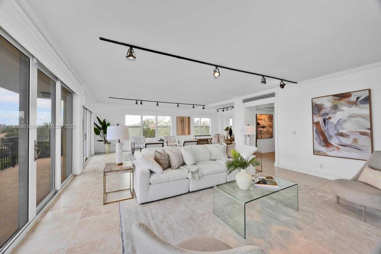 Small Image of 2500 BAY DR #PH, Pompano Beach Number 11
