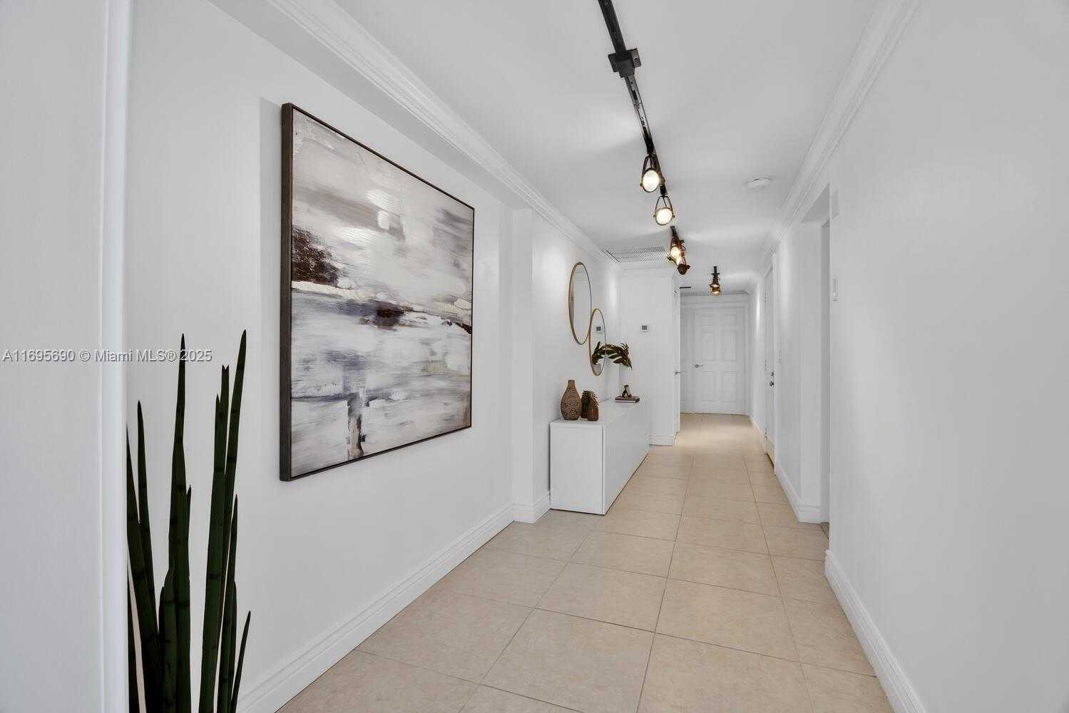 Small Image of 2500 BAY DR #PH, Pompano Beach Number 16
