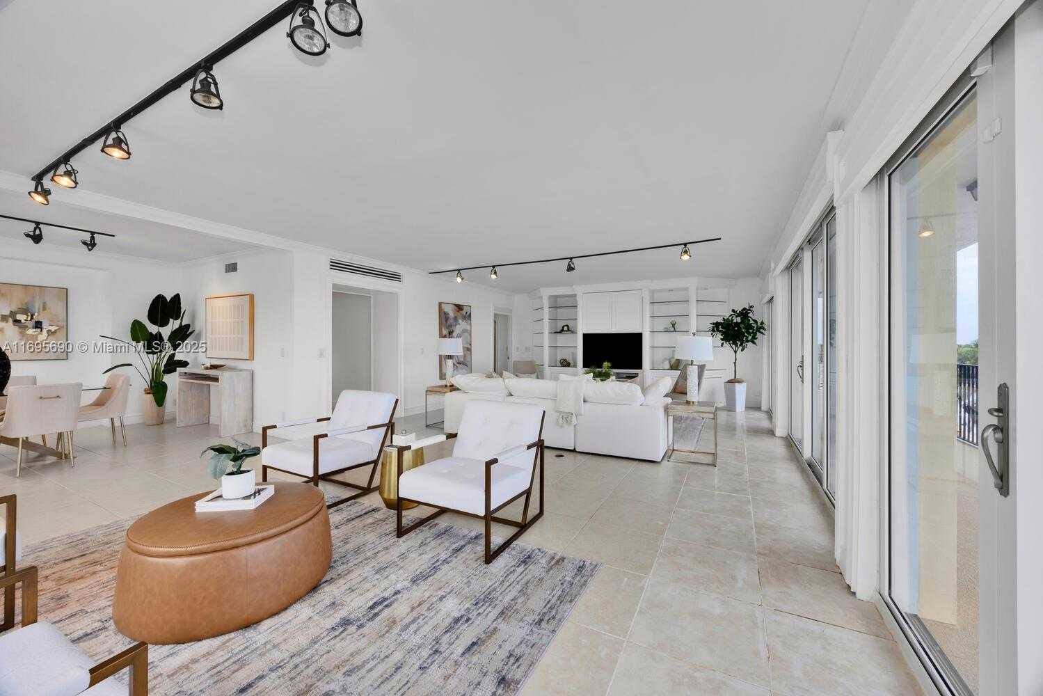 Small Image of 2500 BAY DR #PH, Pompano Beach Number 17