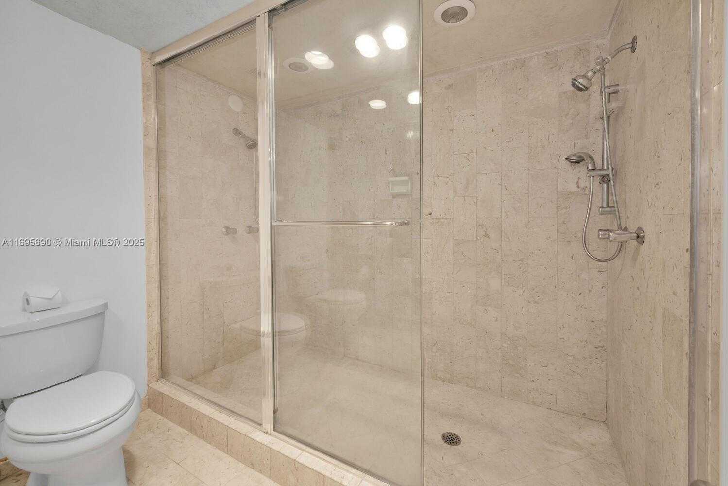 Small Image of 2500 BAY DR #PH, Pompano Beach Number 26