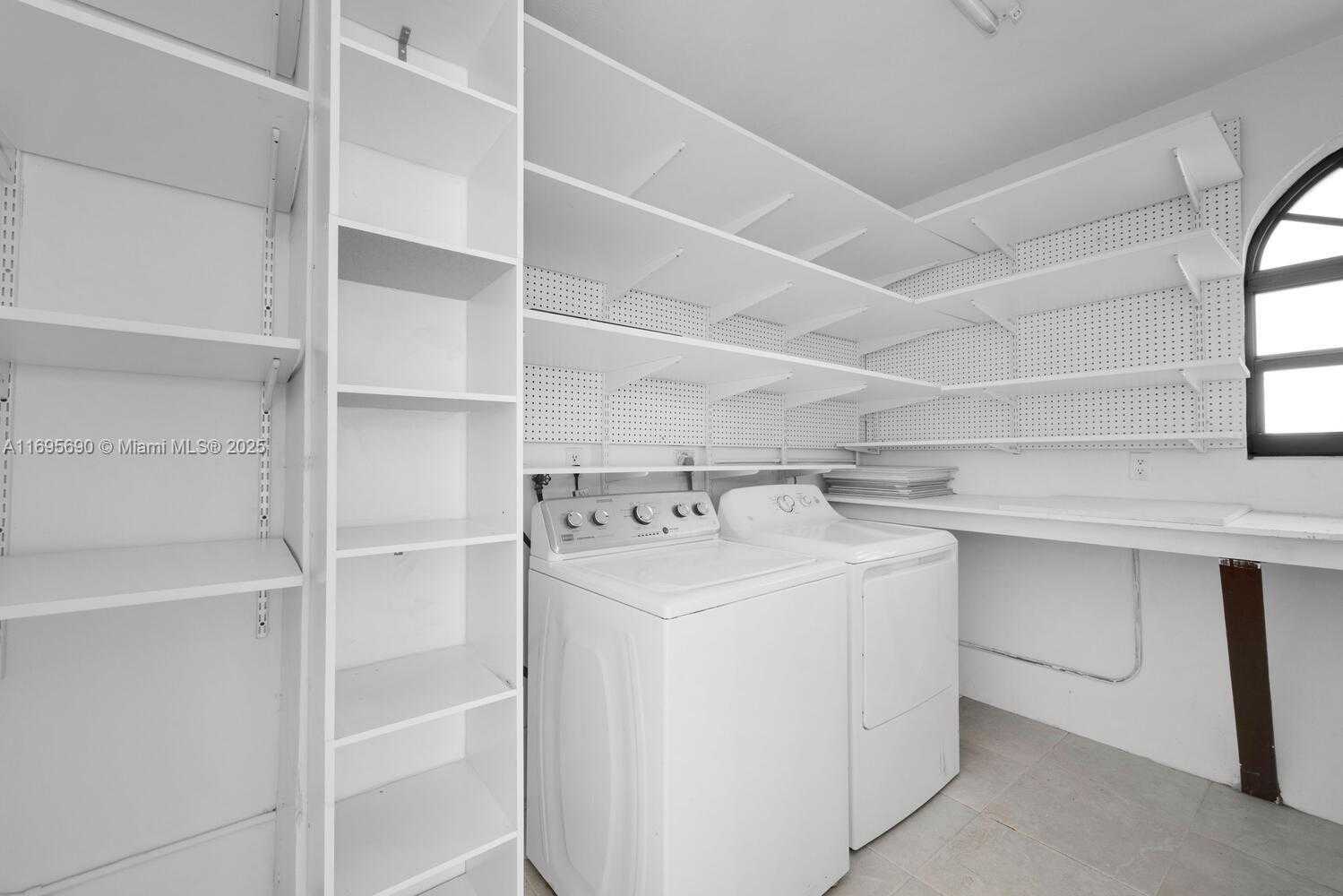 Small Image of 2500 BAY DR #PH, Pompano Beach Number 38
