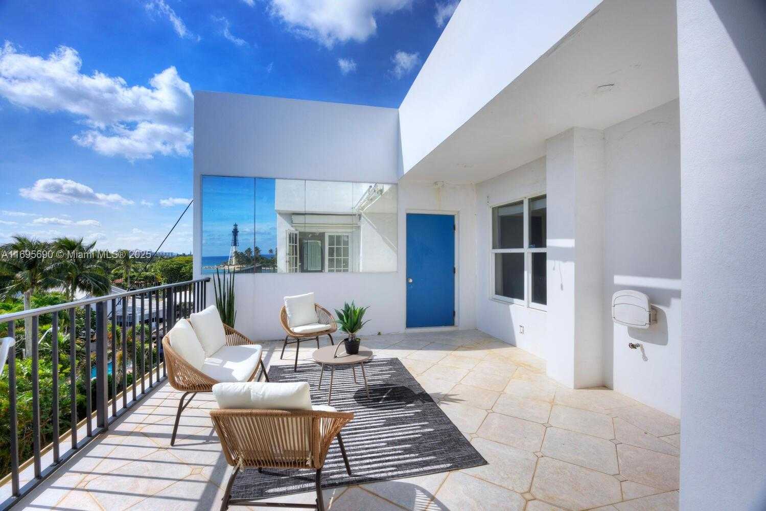 Small Image of 2500 BAY DR #PH, Pompano Beach Number 4
