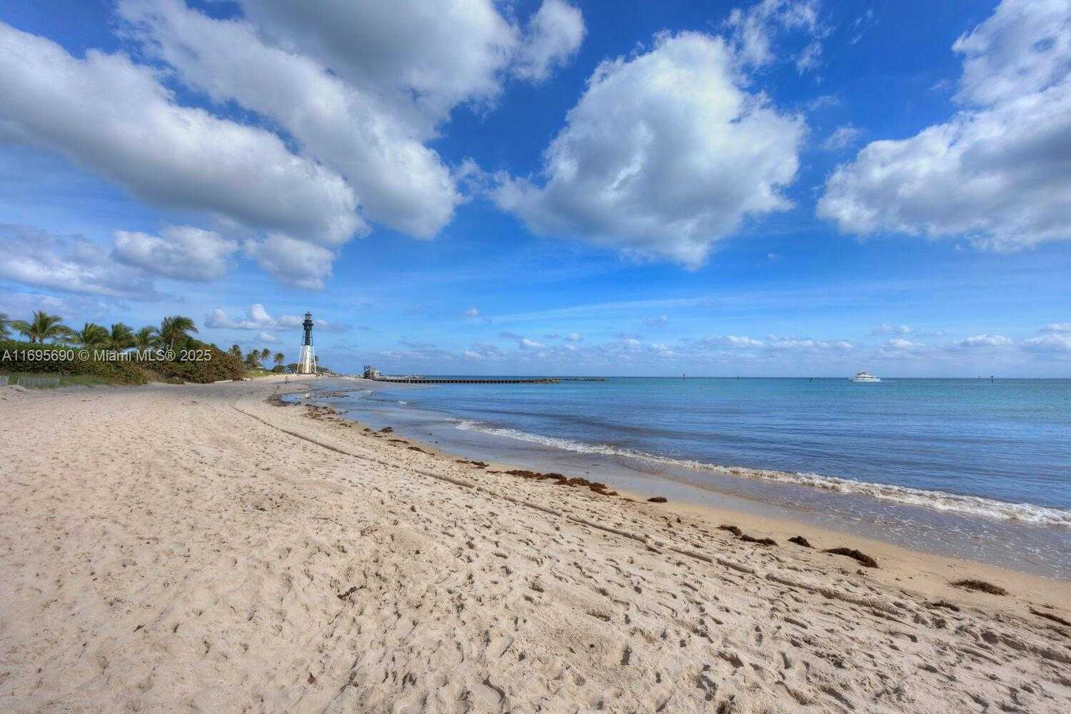 Small Image of 2500 BAY DR #PH, Pompano Beach Number 7