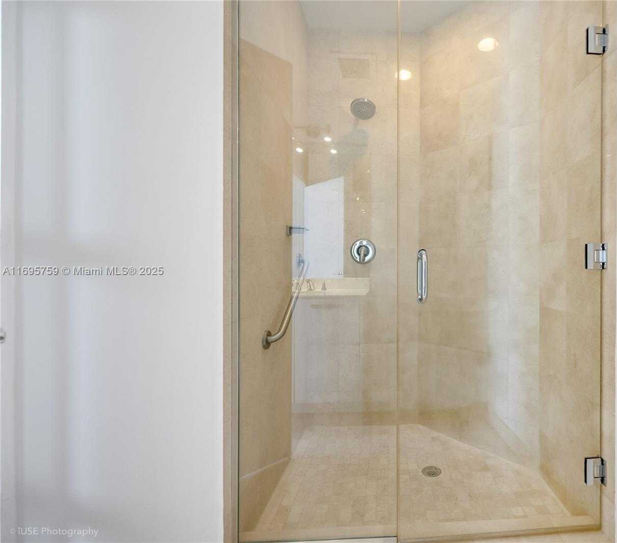 Small Image of 1060 BRICKELL AVE #4101, Miami Number 22