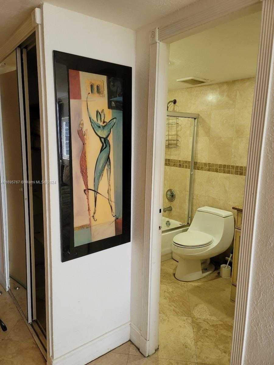 Small Image of 19201 COLLINS AVE #1044, Sunny Isles Beach Number 10