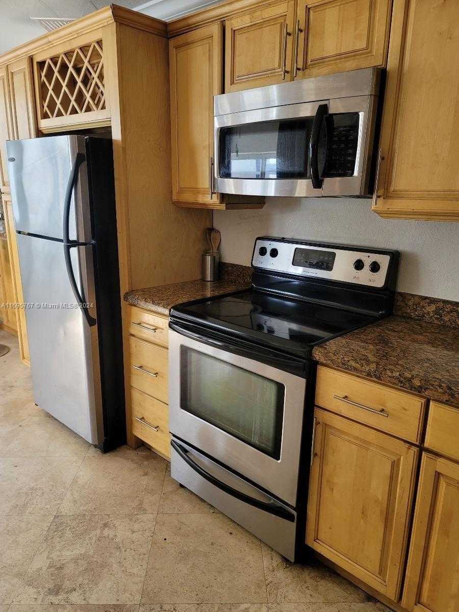 Small Image of 19201 COLLINS AVE #1044, Sunny Isles Beach Number 7