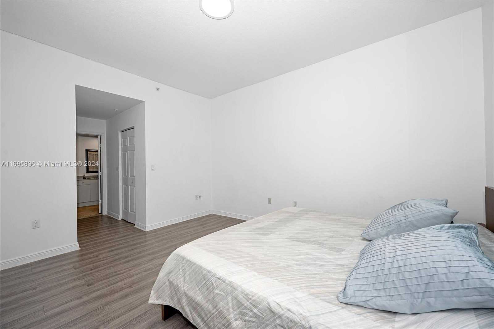 Small Image of 1745 EAST HALLANDALE BEACH BLVD #2501W, Hallandale Beach Number 15