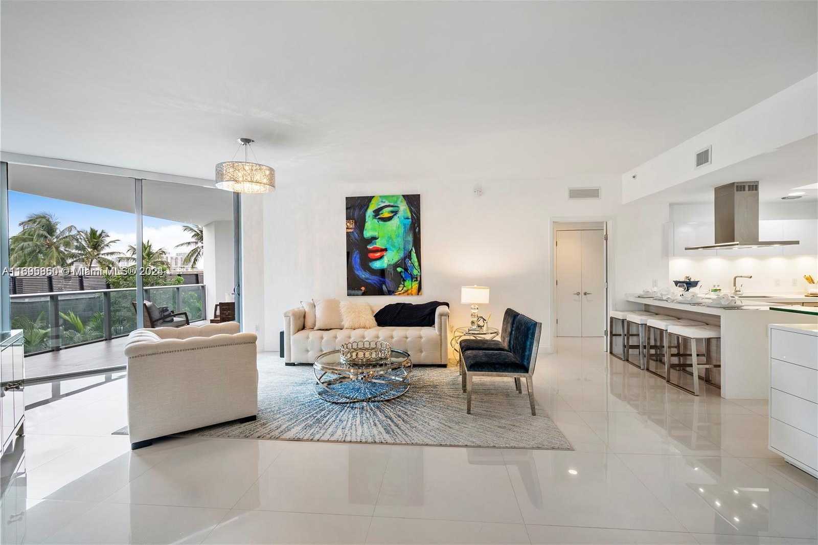Small Image of 17301 BISCAYNE BLVD #208, North Miami Beach Number 3